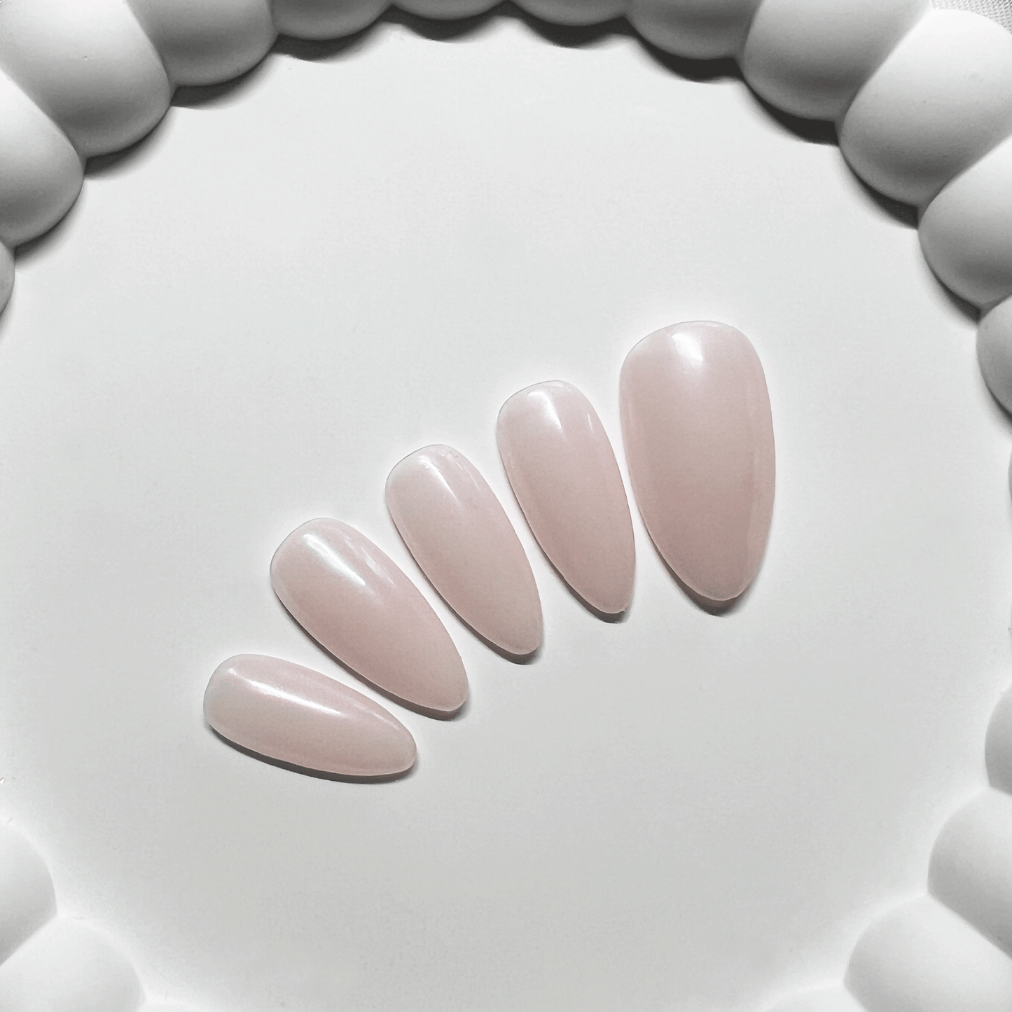 press on nails modèle Bride