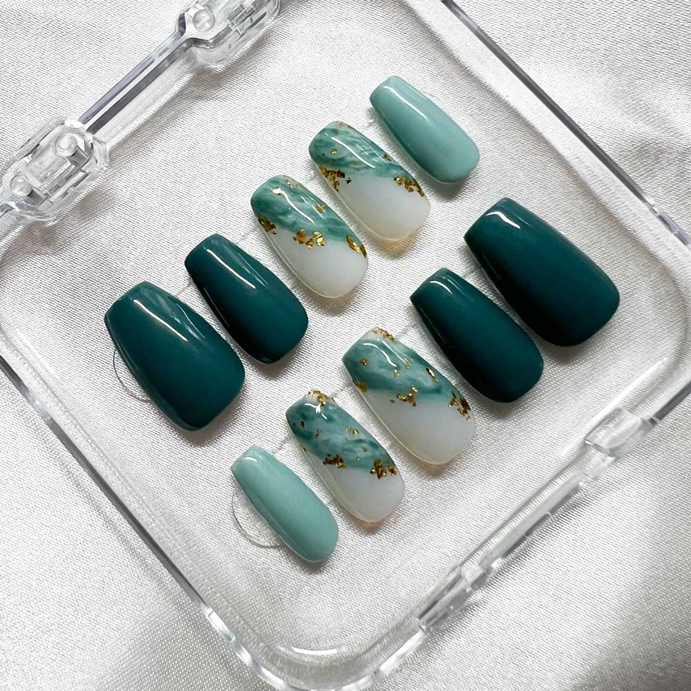 faux ongles modèle Green Marble