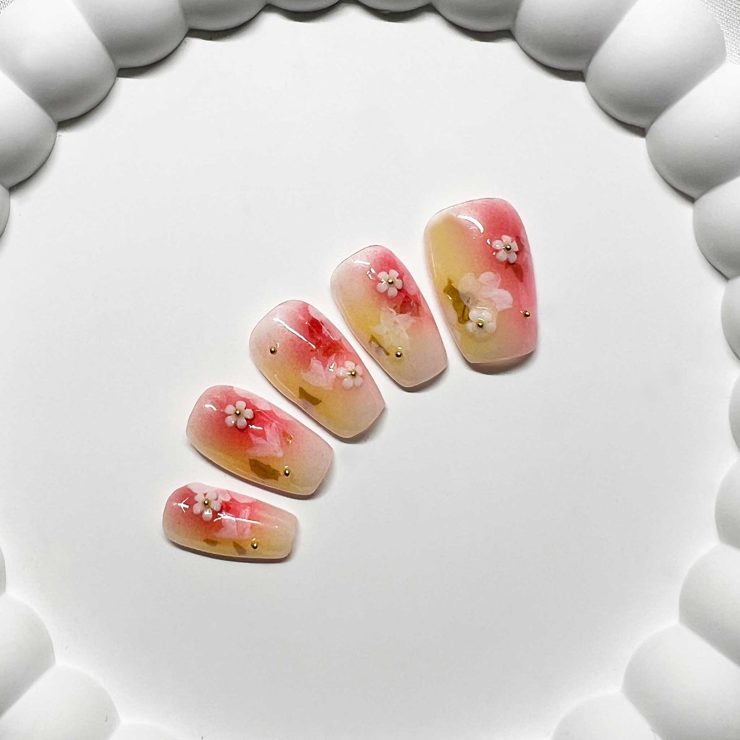 press-on nails réutilisables et personnalisables