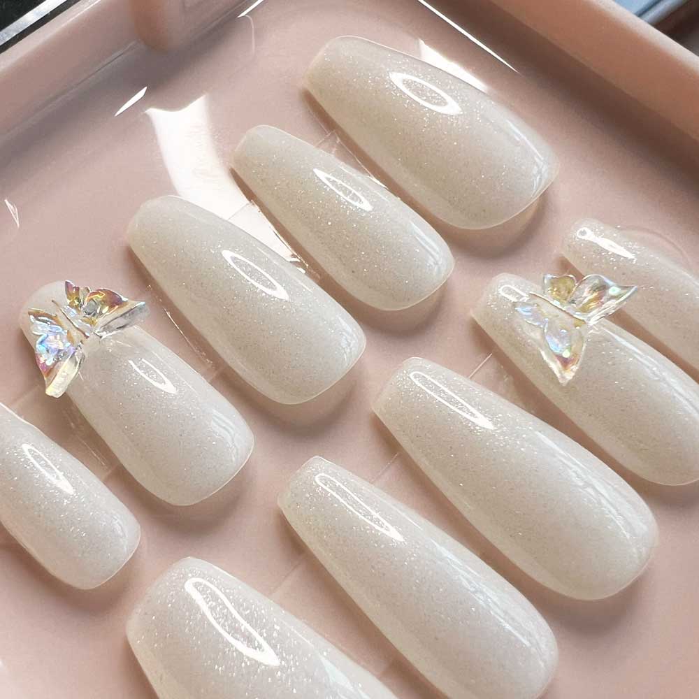 Faux-ongles modèle White Glaze