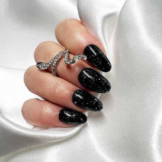 Faux-ongles réutilisables modèle Black Star