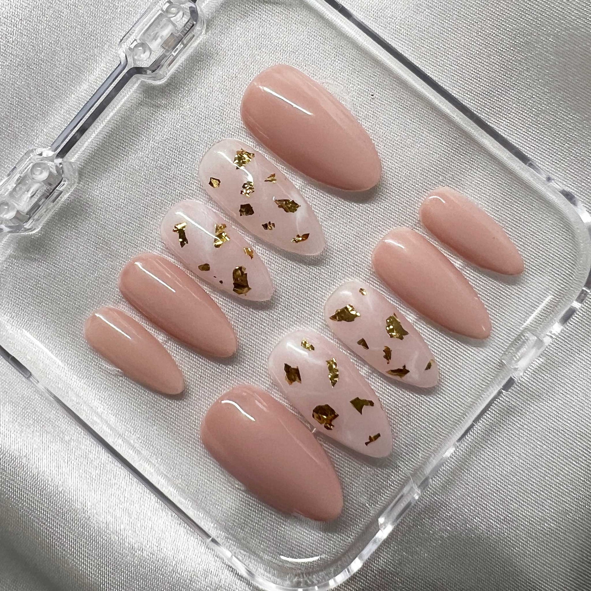 faux ongles modèle Sweet Gold
